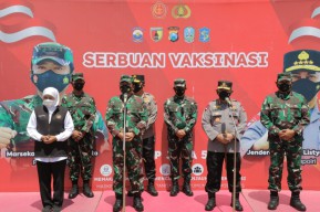 Dinilai Cukup Masif, Kapolri Puji Capaian Vaksinasi di Jatim