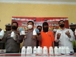 Tukang Las Profesinya, Pengedar Sabu Hobinya