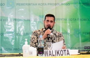 Kejar Target 70 Persen, Wali Kota Probolinggo Minta Warganya Tak Ragu Lakukan Vaksinasi