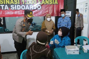 Plasma Indonesia Gemilang Gandeng Polresta Gelar Vaksinasi Lansia