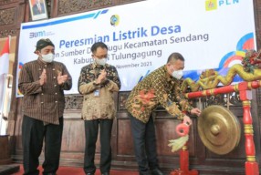 PLN UID Jatim Resmikan Listrik Desa di Tulungagung