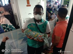 Dokter Kandungan Izin Pulang, Satu Pasien Bawean Dirujuk Hingga Lahiran di Kapal