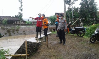 Sempat Diterjang Luapan Air dari Sungai, Kapolsek Kalidawir Pastikan Tak Ada Korban Jiwa