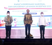 Gresik Raih Penghargaan Bidang Investasi dan Kinerja PTSP Terbaik  dari Presiden Joko Widodo