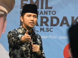 Banyak Pinjol Beredar Bebas di Masyarakat, Ini Pesan Emil