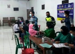 Polres Nganjuk Terus Gencarkan Vaksinasi Malam Hari, Pastikan Stok Aman