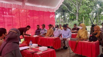 Penyuluhan Bersama Perhutani Jombang, Disnakerkop Nganjuk dan Usaha Mikro Sasar 12 Koperasi LMDH