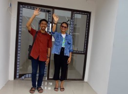 Pasangan Milenial Ini Ceria Berinvestasi Beli Rumah di Pusat Kota Gresik