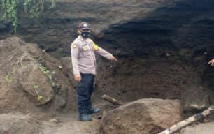 Gali Tanah, Pria Banyuwangi Tertimbun Longsoran Setinggi 3 Meter