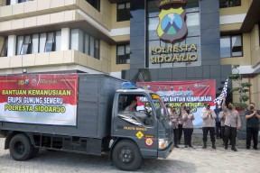 Peduli Korban Erupsi Gunung Semeru, Polresta Sidoarjo Kirim Bantuan Sebanyak Tiga Truk