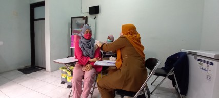 Siapkan 2.200 Dosis, Dinkes dan Kemenag Gresik Mulai Beri Suntik Vaksin Meningitis Untuk CJH