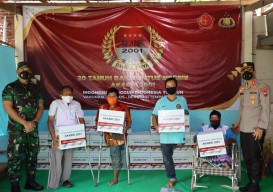 Kapolres Tulungagung Bersama Dandim 0807 Beri Bansos Kepada Percatu dan Lansia