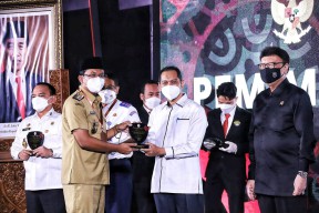 Gencar Benahi Birokrasi, Pemkab Sidoarjo Diganjar Penghargaan Kementerian PAN-RB