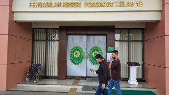 Sidang Lanjutan Pengasuh Pesantren yang Cabuli Santriwati Gagal Digelar, Ini Penyebabnya