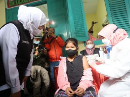 Anak-anak Ponorogo Belum Dapat Jatah Vaksin