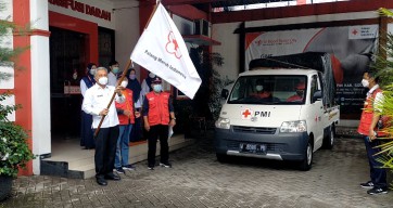 PMI Sidoarjo Kirimkan Bantuan untuk Korban Erupsi Gunung Semeru