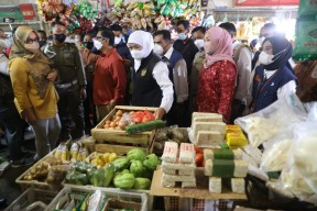 Stok Bahan Pokok di Jatim Aman Jelang Nataru, Warga Dilarang Lakukan Aksi Borong