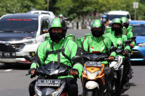 GoSend Sameday Mengaspal di Surabaya  Solusi Pengiriman Ekonomis untuk UMKM