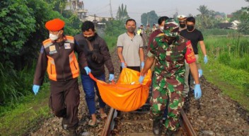 Jalan Kaki di Rel, Tubuh Mr X Remuk Ditabrak KA di Blitar