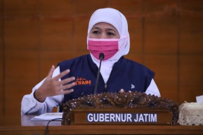 Gubernur Khofifah : 17 Kepala Daerah Layak Terima Rapor Biru