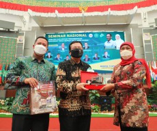 Khofifah Dorong Perguruan Tinggi Hasilkan Inovasi Bantu Percepatan Pembangunan Daerah
