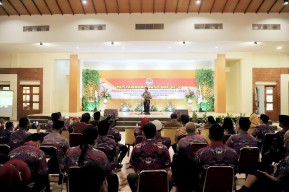 Wagub Emil Ajak Perangkat Desa Prioritaskan Kesejahteraan di Pedesaan