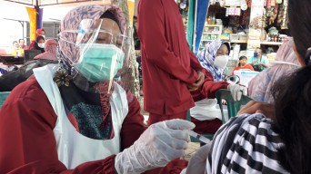 Vaksin Dosis Ketiga Masyarakat Tulungagung Belum Bisa Dilakukan
