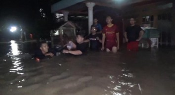Banjir Saradan, Ratusan Kepala Keluarga Mengungsi Karena Sungai Meluap