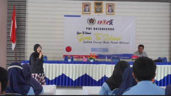Awali Rangkaian HPN 2022, PWI Bojonegoro Adakan Goes To School