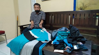 Pria Asal Mojokerto Ini Dimassa Karena Curi Baju di Ponorogo, Dua Temannya Kabur
