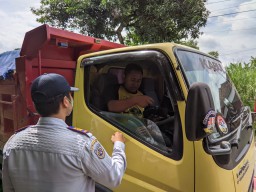 Dishub Ponorogo Operasi Dump Truk yang Kelebihan Muatan