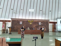 Angkat Wisata Lokal Melalui Sejarah, FKMB UINSA Gelar Seminar Angling Dharma
