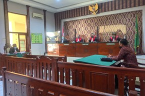 Tuntutan Belum Siap, Sidang  Kasus KDRT Anggota DPRD Bojonegoro Ditunda