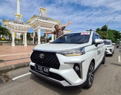 Mlaku-mlaku Keliling Suroboyo Naik Avanza Veloz Terbaru Bareng Toyota Auto2000