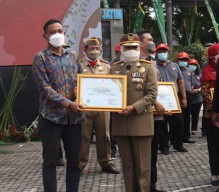 Cargill Gresik Sabet Penghargaan Platinum P2 Covid-19 dan Zero Accident dari Gubernur Jatim