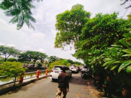PN Surabaya Eksekusi Hotel Singgasana