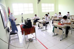 Kasus Covid-19 di Surabaya Merebak, Eri Cahyadi Rubah Sistem PTM