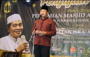Bupati YES Hadiri Pengajian Akbar dan Resmikan Masjid di Ngimbang