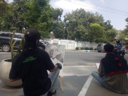 Rayakan HPN 2022, KOPI Gelar Aksi Lukis untuk PWI di Jombang