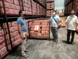 Antisipasi Kelangkaan, Polres Bojonegoro Sidak Gudang Sembako