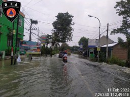 Banjir Luapan Kali Lamong Meluas ke 11 Desa di  Kecamatan Benjeng dan Cerme