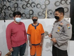 Curiga Selingkuhi Istrinya,  Tukang Bangunan Ini Kepalanya Dikepruk Dengan Palu Hingga Klenger