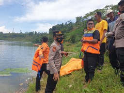 Sehari Hilang, Nenek di Magetan Ditemukam Tewas di Waduk