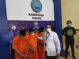 Satu Tersangka yang Ditangkap BNNK Gresik Jalani akad Nikah di Tahanan