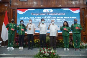 Atlet dan Pelatih Jatim di PON XX Papua Terima Penghargaan dari Gubernur