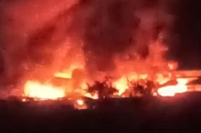 Gudang Sol Sepatu Wonoayu Sidoarjo Terbakar