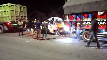 Lawan Dump Truk, Pasangan Suami Istri Pengendara Pikap Meninggal di Lokasi