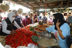 Jelang Ramadan Kebutuhan Sembako di Jatim Terpantau Aman