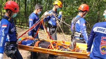 Waspada Potensi Bencana Tinggi, Baret Rescue NasDem Jatim Dilatih Jadi Regu Penolong