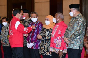 Imbas Situasi Global, Presiden Minta Gubernur Khofifah Sesuaikan APBD